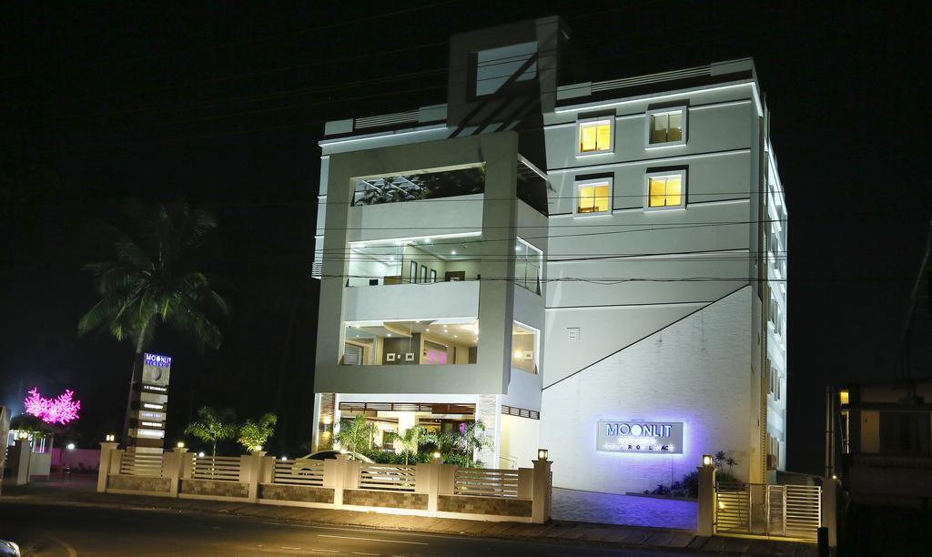 月光摄政酒店 Thodupuzha 外观 照片