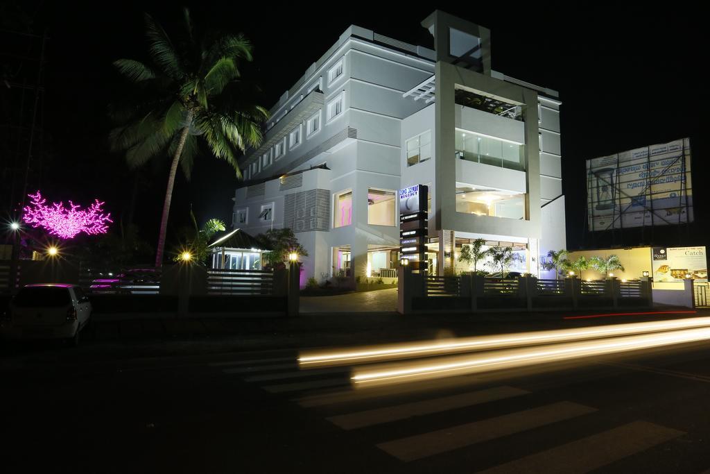月光摄政酒店 Thodupuzha 外观 照片