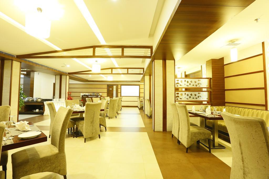 月光摄政酒店 Thodupuzha 外观 照片