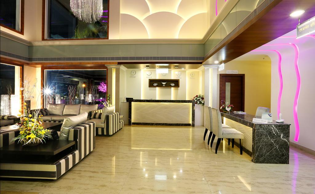 月光摄政酒店 Thodupuzha 外观 照片